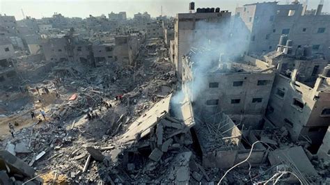 İsrail Gazze’deki mülteci kampına saldırdı: 36 ölü